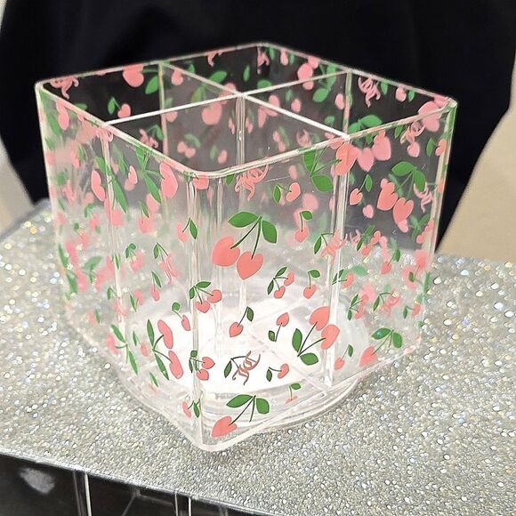 Juicy Couture Home JC Logo Heart Cherry Acrylic Spinner Organizer - Picture 5 of 5